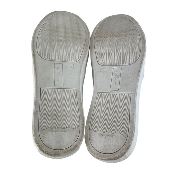 Mountain Sole Women's Slip On Sneaker Shoes Quilted Taupe/Gray Ladies 7.5 - Picture 9 of 13